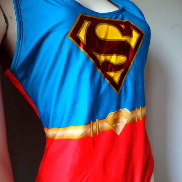 SUPERGIRL Costume - Picture 1 of 8